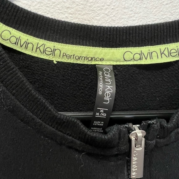 Calvin Klein Performance Jumper - Picture 3 of 3